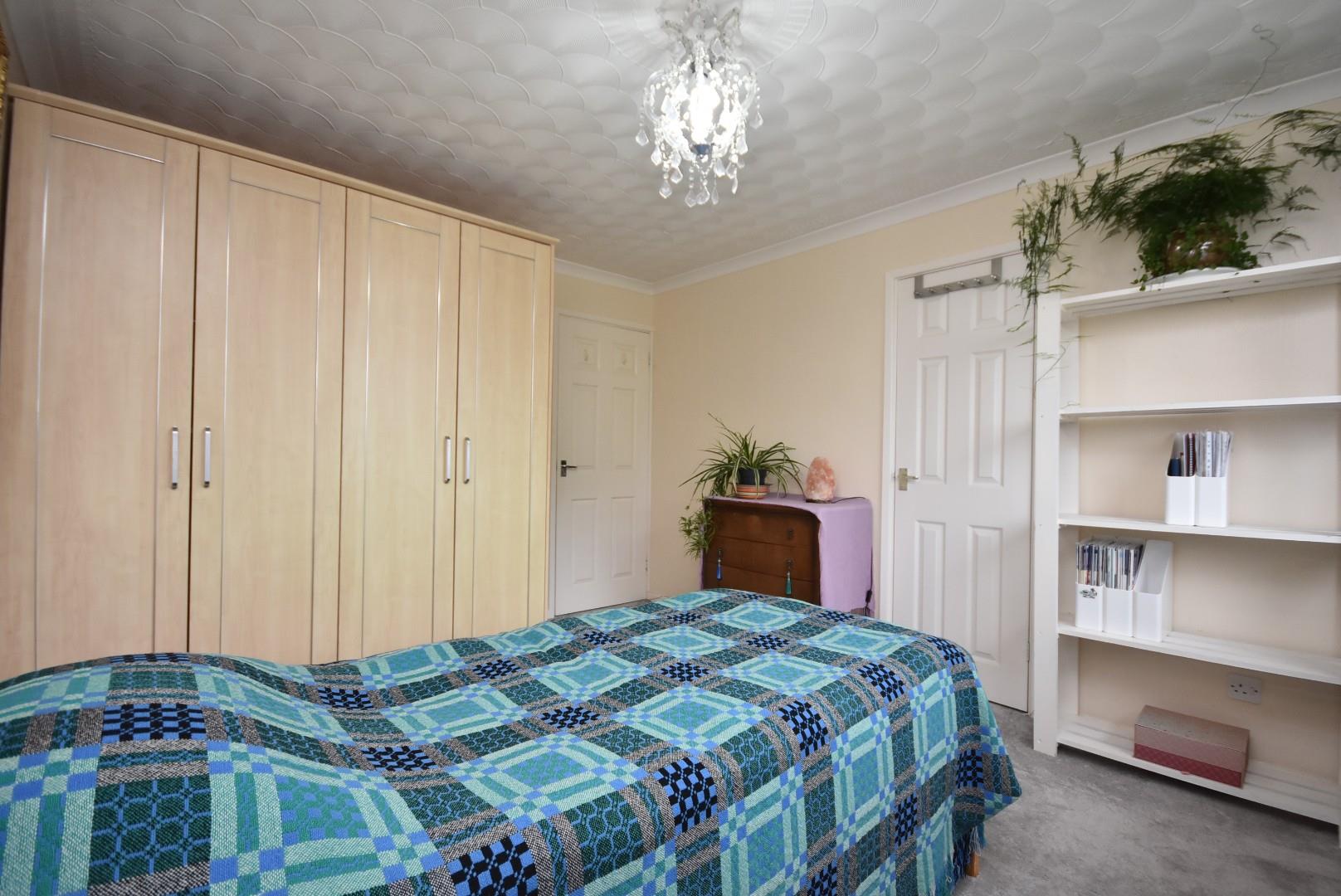 6 Rowan Close, Penarth, CF64 5BU